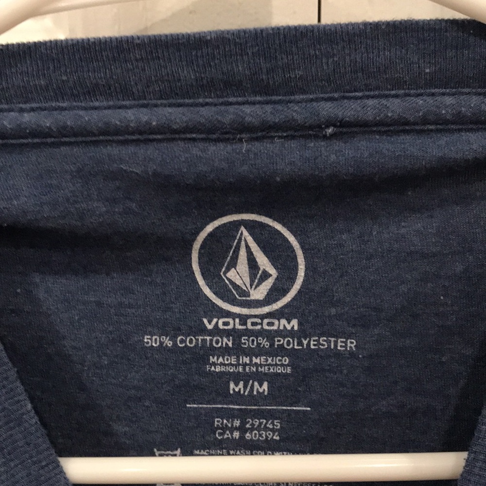 Volcom t-shirt - Picture 3 of 3